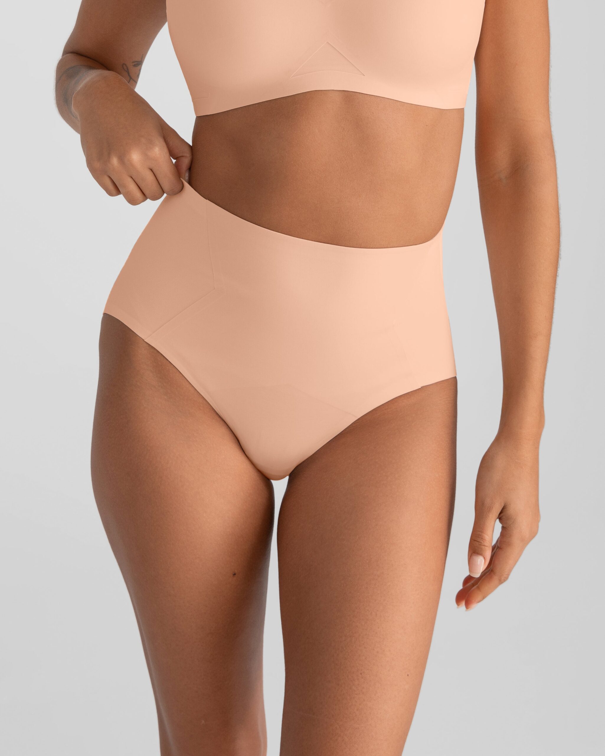 crossover-brief-blush-S-Jessica-front-oct